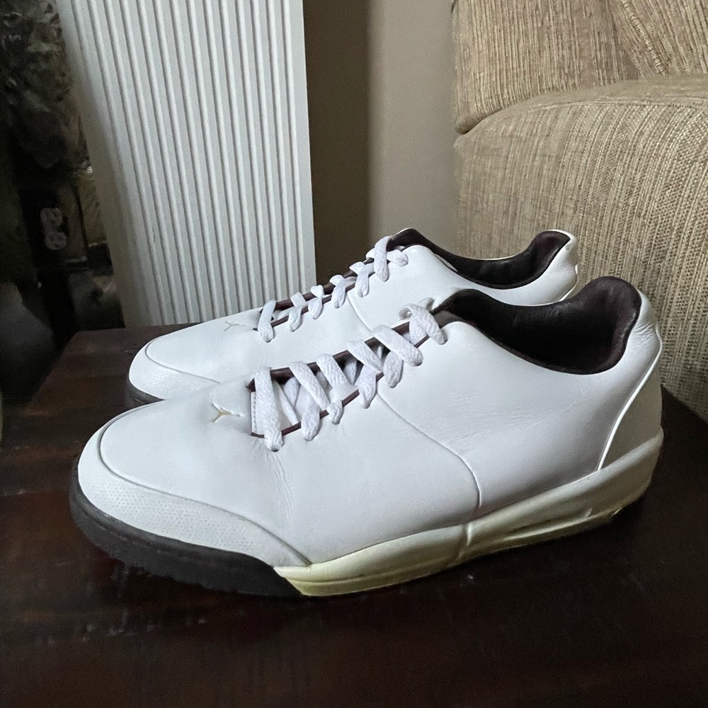 2006 Jordan White and Black Men's Sneakers - Picture 4 of 6